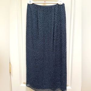 Dana Buchman size 4 dark gray sequined skirt